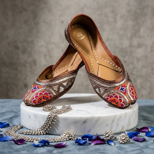 Pakistani Resham Tilla Jutti